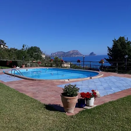 Vacanze Con Piscina Aparthotel Altavilla Milicia