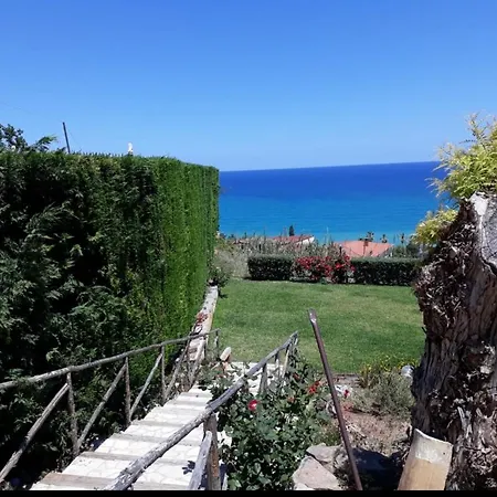 Aparthotel Vacanze Con Piscina